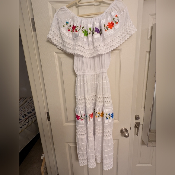 NEW! Beautiful White Dress From Mexico! - Picture 2 of 8